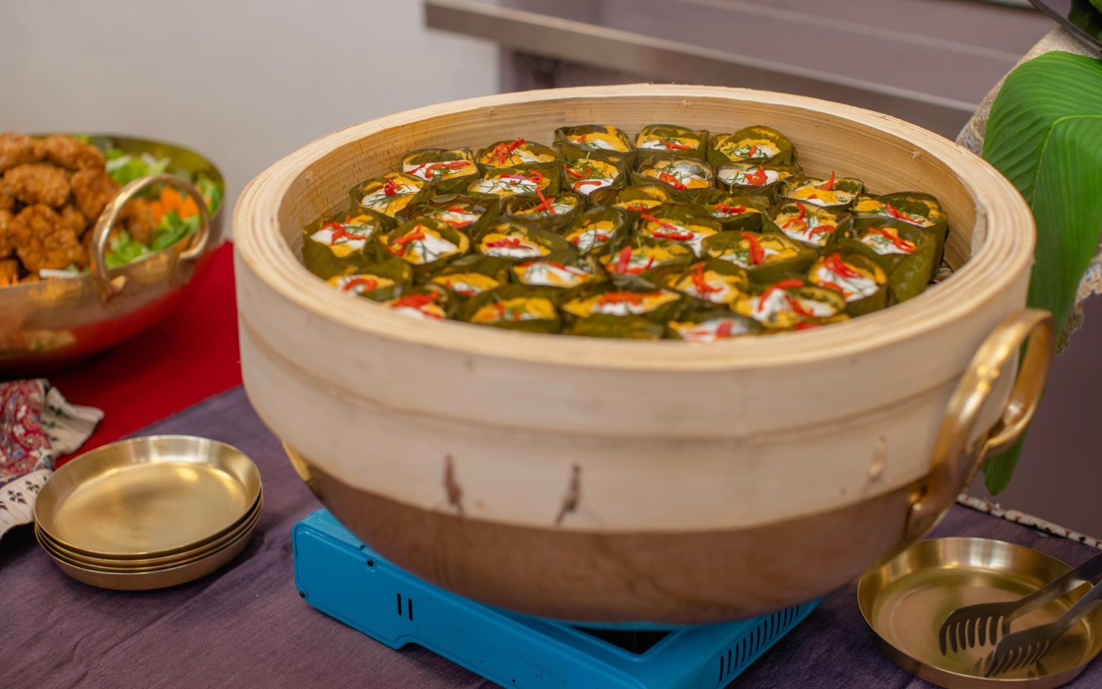 Ho Mok – Thai Fischcurry im Bananenblatt aus dem Bambusdämpfer